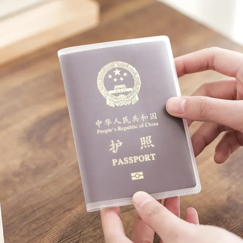 PVC Passport Sleeve Transparen - đánh giá và giá Travel Accessories Essentials