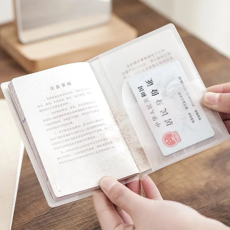 PVC Passport Sleeve Transparen - đánh giá và giá Travel Accessories Essentials